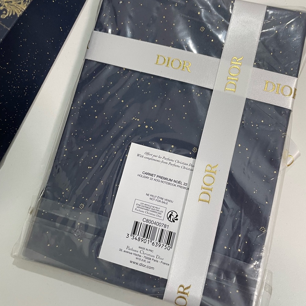 Dior Gift Notebook with Gift Packaging Set - Picture 5 of 7